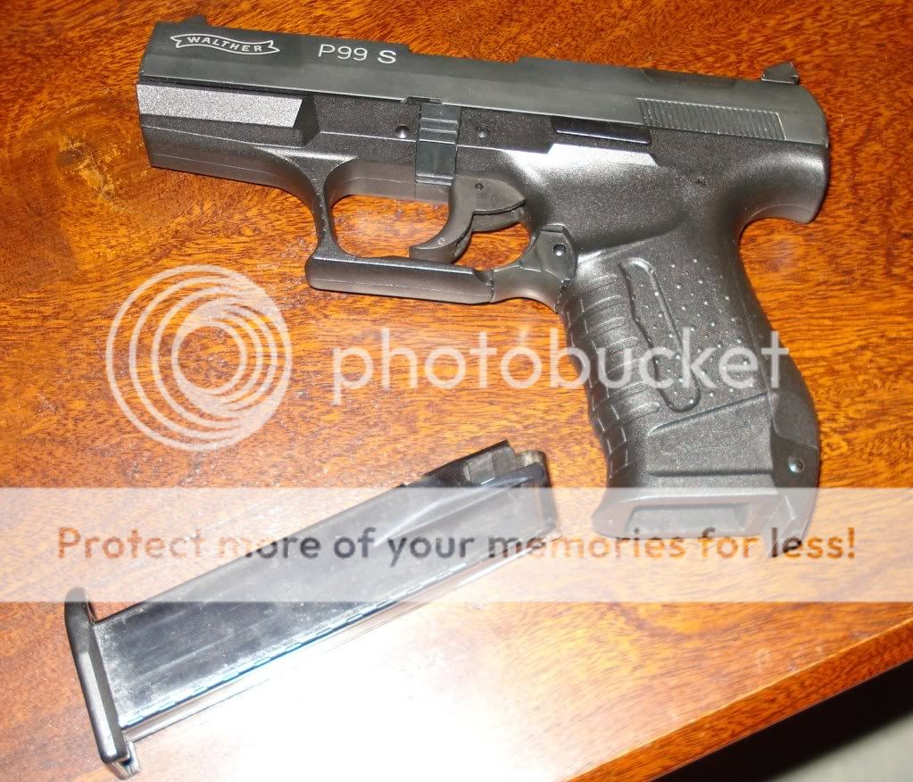 Umarex P99 PAK + Magazine Photo by TeppoW | Photobucket